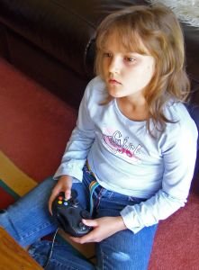 ¿Se puede corregir la falta de visión tridimensional derivada del estrabismo con videojuegos?